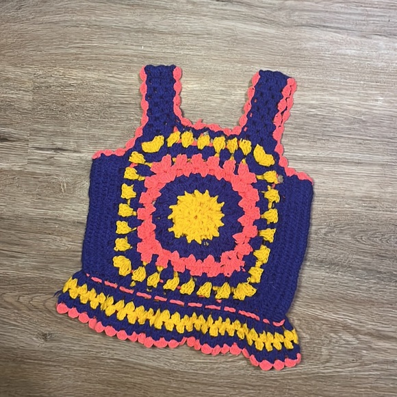 Girls Handmade Crochet Top / Size 6/7 - Picture 3 of 5